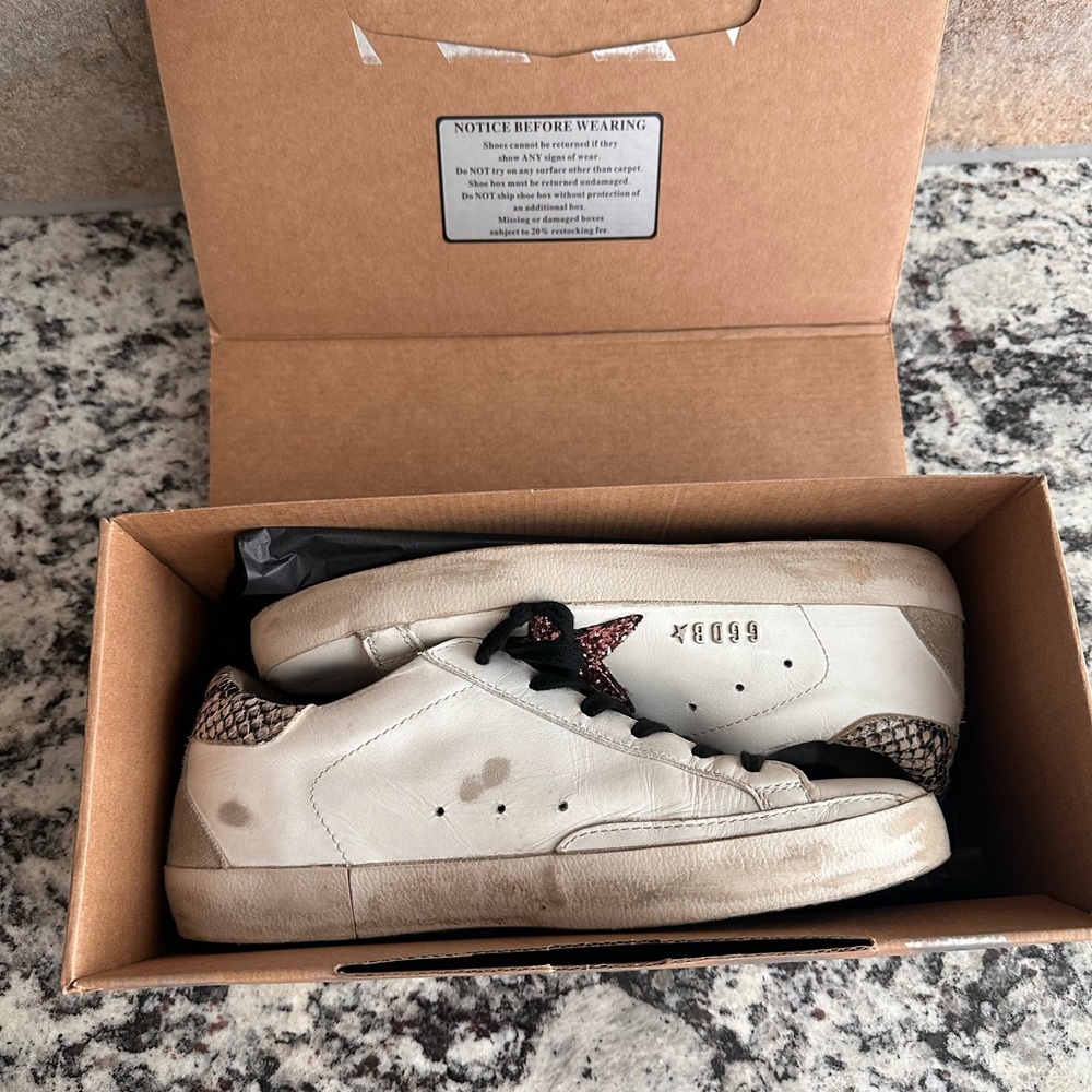 Golden Goose Superstars